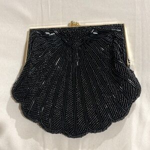 VINTAGE BLACK GLASS BEADED CLAMSHELL EVENING CLUTCH OR SHOULDER PURSE NO STRAP